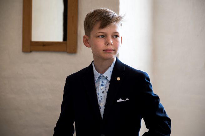 Konfirmationsfotograf kirke